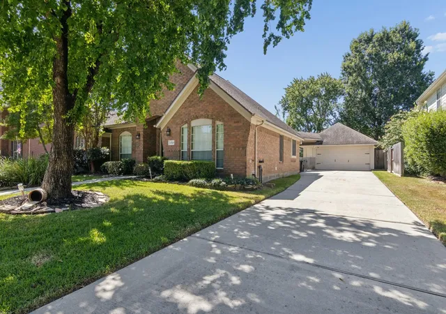 2nd image of 11515 Brown Trl, Tomball, TX 77377 | MLS# 92416878