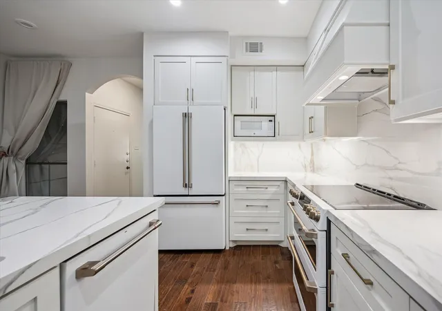 Homes for sale in Houston, TX | 11711 Memorial Dr #47, Houston, TX 77024 | MLS# 91053707