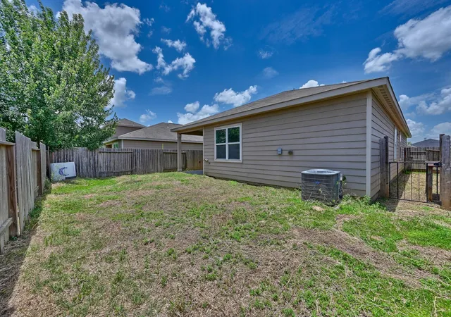 32nd image of 3005 Oak Ln, Brookshire, TX 77423 | MLS# 51926006