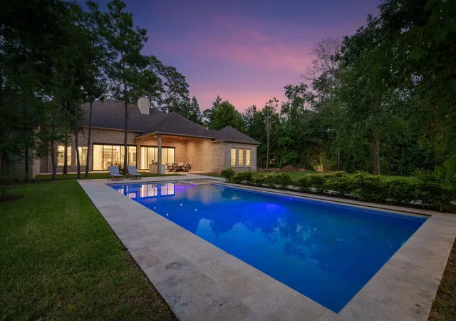 Photo 4 of Single family home for sale at 12111 S Tara Plantation Dr S, Tomball, TX 77375 | MLS# 60018039 | Listing updated on 2026-10-07