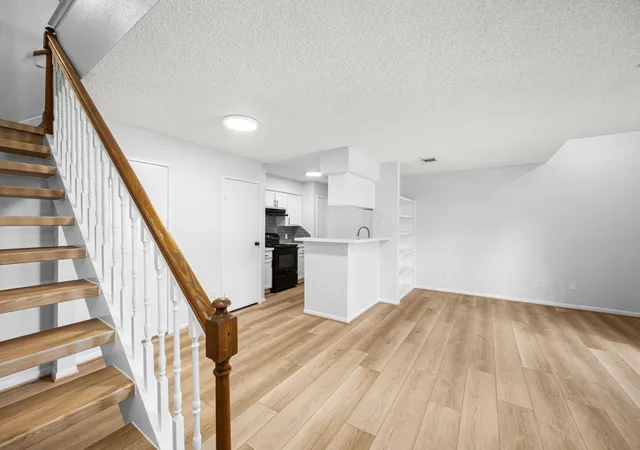 5th image of 1515 Sandy Springs Rd #2803, Houston, TX 77042 | MLS# 18559674