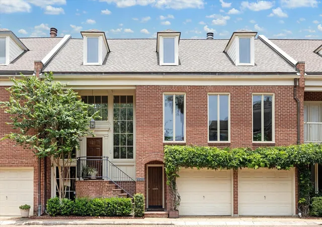 Photo 1 of Sale Pending at 4435 Yoakum Blvd, Houston, TX 77006 | MLS# 48307468 | Listing updated on 2026-09-04