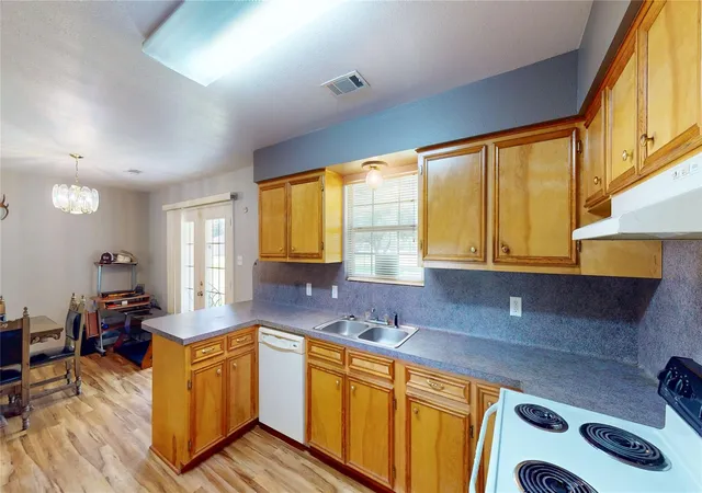 2nd image of 906 Waco St, Dayton, TX 77535 | MLS# 40523850