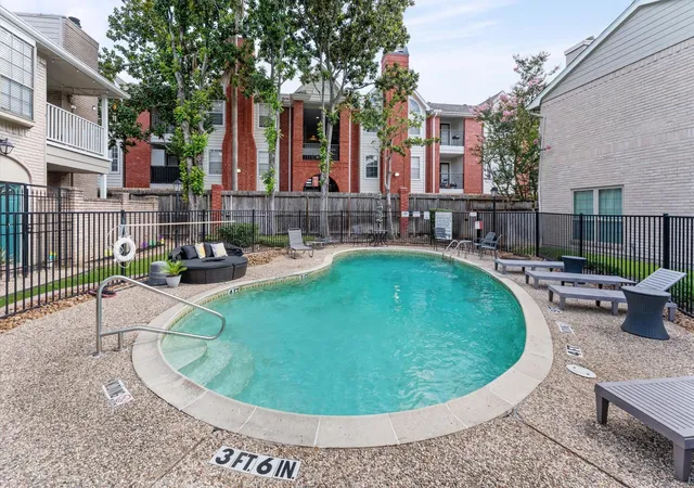 2nd image of 2220 Bering Dr, Houston, TX 77057