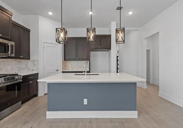 Photo 3 of Single family home for sale at 2819 Sunrise Fld Ln, Fulshear, TX 77423 | MLS# 54788045 | Listing updated on 2026-09-19