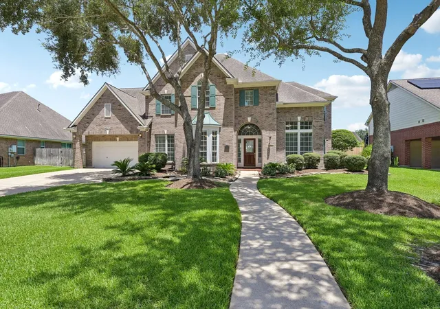2nd image of 2905 Harvest Hill Dr, Friendswood, TX 77546 | MLS# 10969800