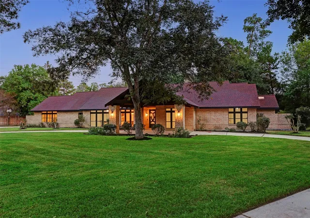 1st image of 16826 E Maglitto Cir, Tomball, TX 77377 | MLS# 70920367