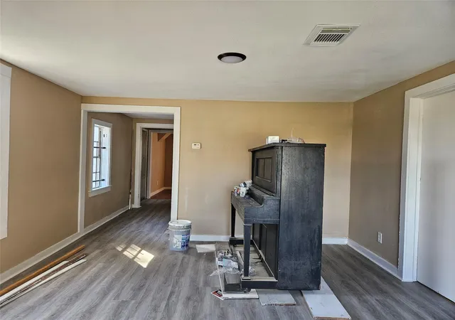 Photo 2 of Single family home for sale at 6215 Lavender St, Houston, TX 77026 | MLS# 61682637 | Listing updated on 2026-03-10