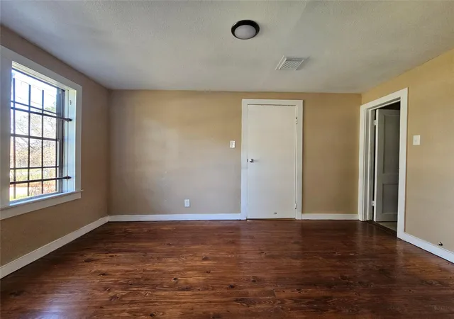 Photo 3 of Single family home for sale at 6215 Lavender St, Houston, TX 77026 | MLS# 61682637 | Listing updated on 2026-03-10