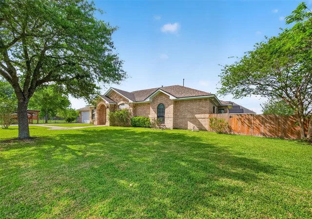 Homes for sale in Arcola, TX | 319 Pinedale Ave, Arcola, TX 77583 | MLS# 39206953