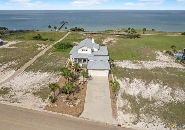 Photo 2 of Single family home for sale at 460 Bay Clb Dr, Seadrift, TX 77983 | MLS# 32694709 | Listing updated on 2026-05-13