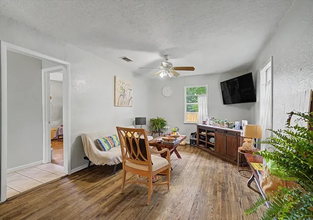 Photo 4 of Single family home for sale at 1019 Bertrand St, Conroe, TX 77301 | MLS# 43414819 | Listing updated on 2026-09-09