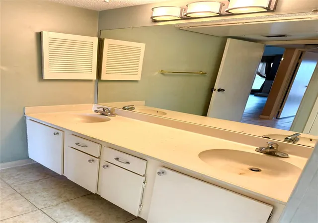 12th image of 10051 Westpark Dr #256, Houston, TX 77042 | MLS# 83227773