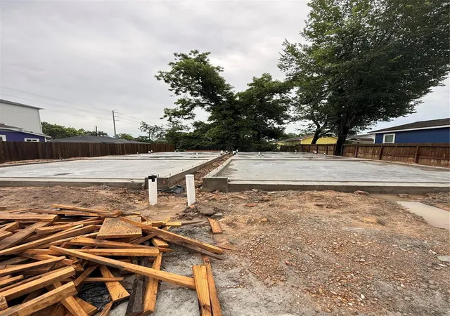 Photo 4 of Single family home for sale at 2412 Terry St #B, Houston, TX 77009 | MLS# 78560130 | Listing updated on 2026-05-28