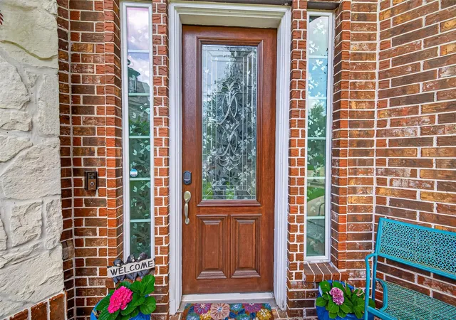 Photo 3 of Single family home for sale at 4619 Rockton Hills Ln, Sugar Land, TX 77479 | MLS# 10237925 | Listing updated on 2026-10-04