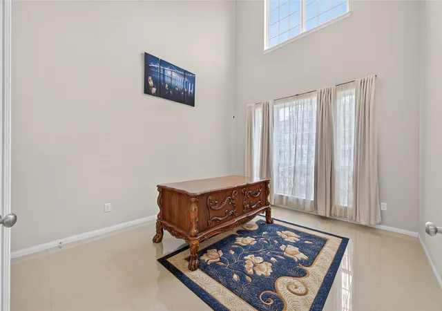 Photo 4 of Single family home for sale at 4619 Rockton Hills Ln, Sugar Land, TX 77479 | MLS# 10237925 | Listing updated on 2026-10-04