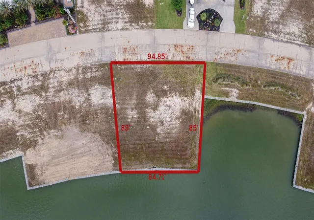 2nd image of 14 Marathon, Hitchcock, TX 77563 | MLS# 5744168