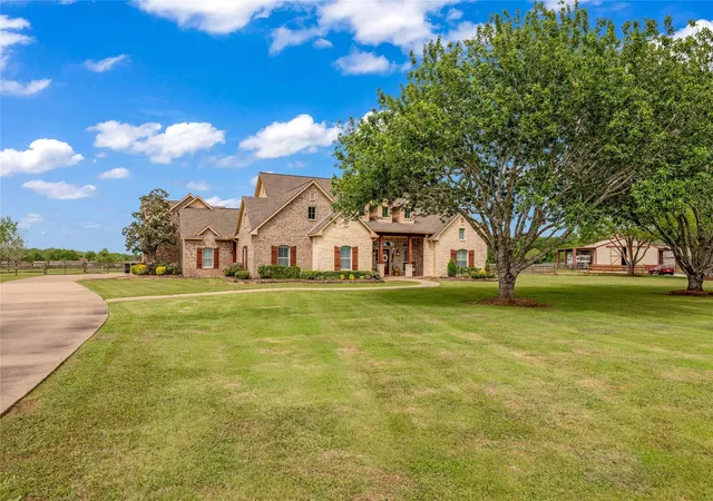 Photo 3 of Single family home for sale at 1910 Fox Trot Cir, Richmond, TX 77406 | MLS# 51400171 | Listing updated on 2026-07-25