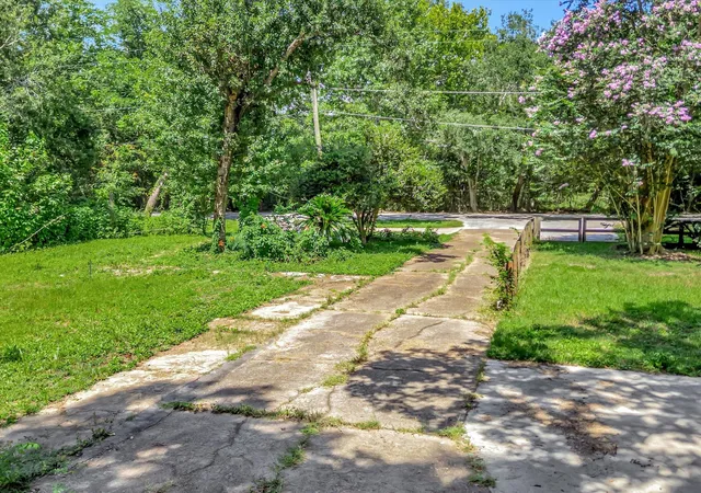 Photo 3 of Land for sale at 5213 Palm Dr, Dickinson, TX 77539 | MLS# 77843650 | Listing updated on 2026-09-03
