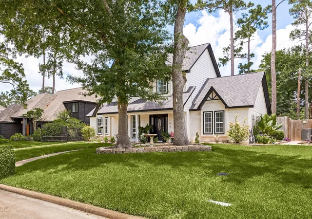 Photo 2 of Single family home for sale at 12106 Oakcroft Dr, Houston, TX 77070 | MLS# 66343559 | Listing updated on 2026-09-02