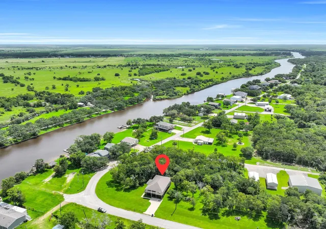 Photo 2 of Single family home for sale at 11930 Bastrop Beach Rd, Angleton, TX 77515 | MLS# 94931172 | Listing updated on 2026-09-18