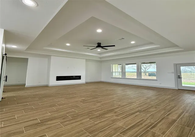 Photo 3 of Single family home for sale at 931 Buffalo Trl, Angleton, TX 77515 | MLS# 71033341 | Listing updated on 2026-09-12