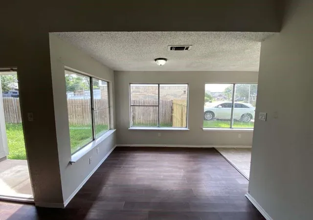 3rd image of 3018 Rockrill Dr, Houston, TX 77045 | MLS# 97965410