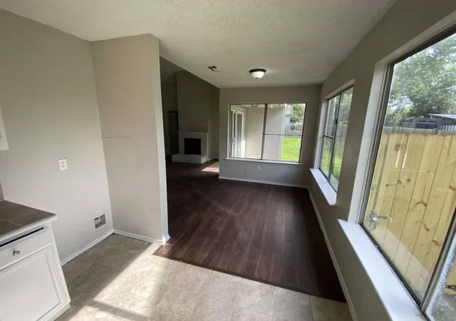 4th image of 3018 Rockrill Dr, Houston, TX 77045 | MLS# 97965410