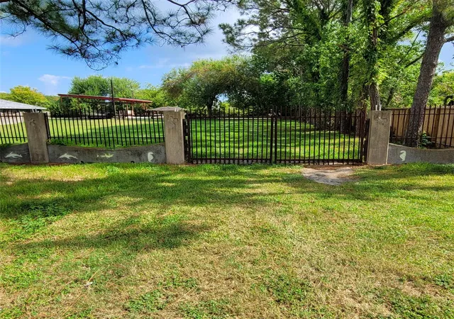 Photo 2 of Single family home for sale at 3710 19th Street N, Texas City, TX 77590 | MLS# 72294096 | Listing updated on 2026-06-25