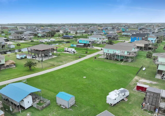 16th image of 1966 Avenue G, Port Bolivar, TX 77650 | MLS# 88021976
