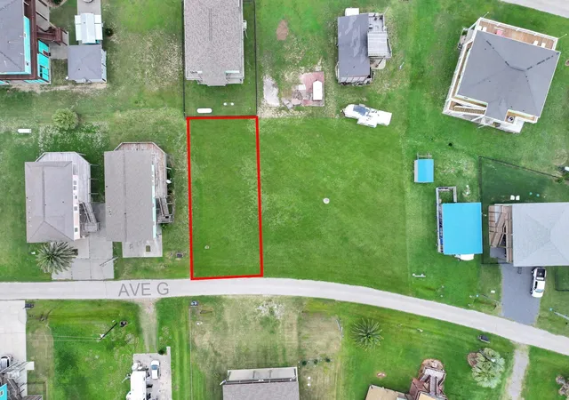 2nd image of 1966 Avenue G, Port Bolivar, TX 77650 | MLS# 88021976
