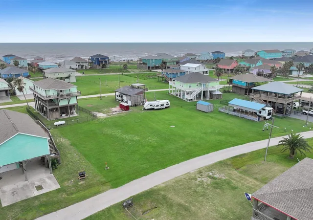 3rd image of 1966 Avenue G, Port Bolivar, TX 77650 | MLS# 88021976