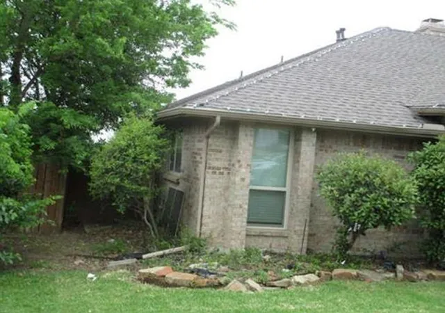 2nd image of 1722 Mayflower Dr, Carrollton, TX 75007 | MLS# 92926891