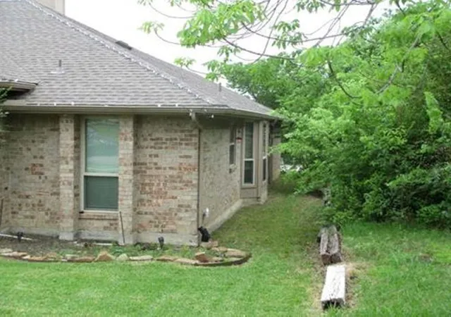 3rd image of 1722 Mayflower Dr, Carrollton, TX 75007 | MLS# 92926891