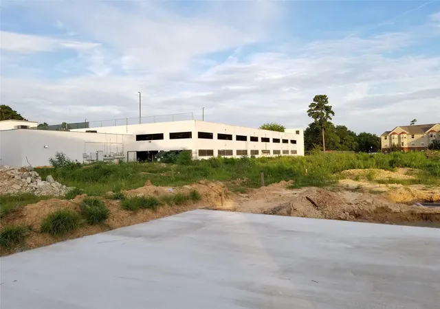 Photo 3 of Land for sale at 15000 Bammel N Houston Rd, Houston, TX 77014 | MLS# 58802523 | Listing updated on 2026-09-11