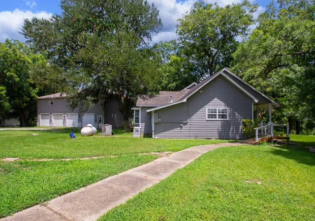 2nd image of 7807 N Fm 565 Rd, Mont Belvieu, TX 77523 | MLS# 96175582