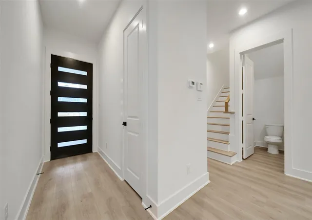 3rd image of 7627 Inwood Grove Ln, Houston, TX 77088 | MLS# 84354406