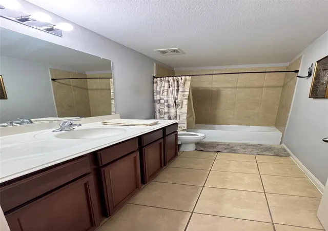 11th image of 10919 Panther Ct, Houston, TX 77099 | MLS# 77541592