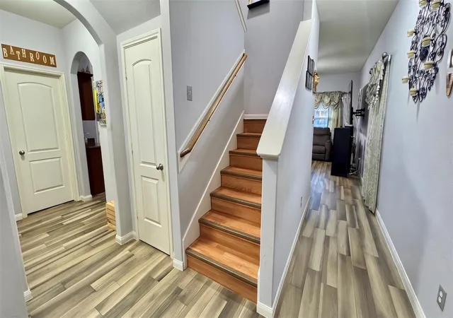 2nd image of 10919 Panther Ct, Houston, TX 77099 | MLS# 77541592