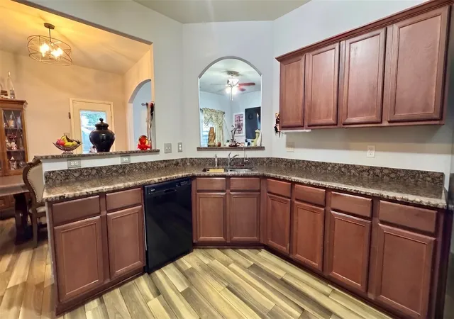 3rd image of 10919 Panther Ct, Houston, TX 77099 | MLS# 77541592