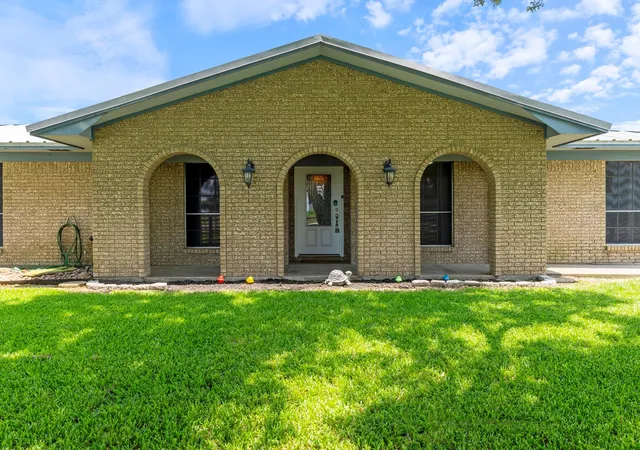 3rd image of 1201 Fm 1862, Blessing, TX 77419 | MLS# 16657093