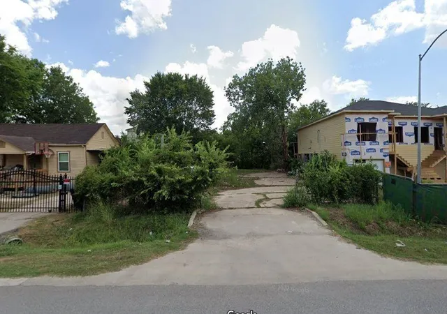 Photo 1 of Land for sale at 5110 Sunbeam St, Houston, TX 77033 | MLS# 38357770 | Listing updated on 2026-09-14