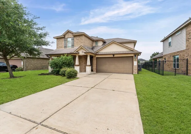 Photo 2 of Single family home for sale at 9918 Channel Set Way, Rosharon, TX 77583 | MLS# 93068857 | Listing updated on 2026-09-11