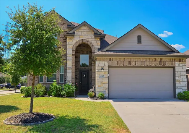 2nd image of 9303 Victoria Valley Ct, Porter, TX 77365 | MLS# 87559471