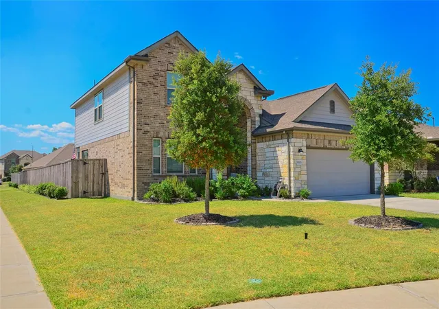 Photo 3 of Single family home for sale at 9303 Victoria Valley Ct, Porter, TX 77365 | MLS# 87559471 | Listing updated on 2026-09-19