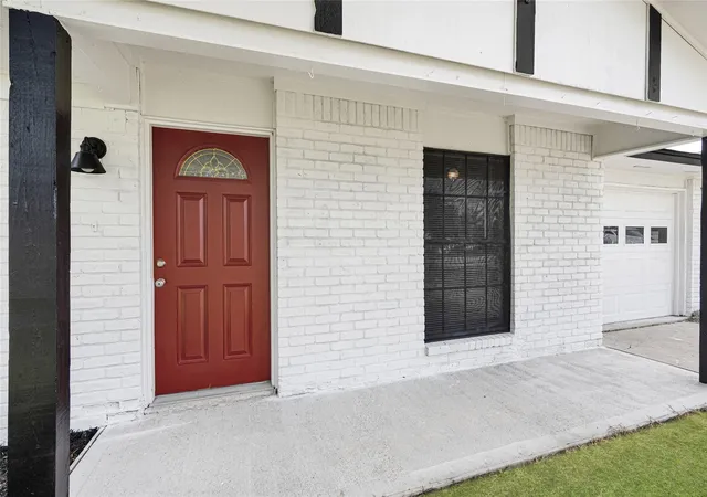 3rd image of 622 N 13Th St, La Porte, TX 77571 | MLS# 82502965