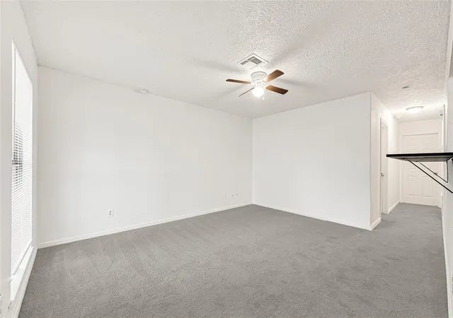 4th image of 622 N 13Th St, La Porte, TX 77571 | MLS# 82502965