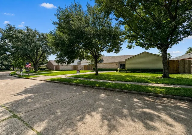 Photo 35 of Single family home for sale at 9103 Chesney Downs Dr, Houston, TX 77083 | MLS# 75356092 | Listing updated on 2026-10-07