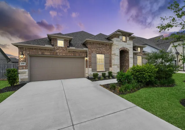 Homes for sale in Pearland, TX | 4916 Autumn Hills Trl, Pearland, TX 77584 | MLS# 49235500