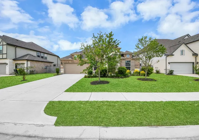 Homes for sale in Pearland, TX | 4916 Autumn Hills Trl, Pearland, TX 77584 | MLS# 49235500